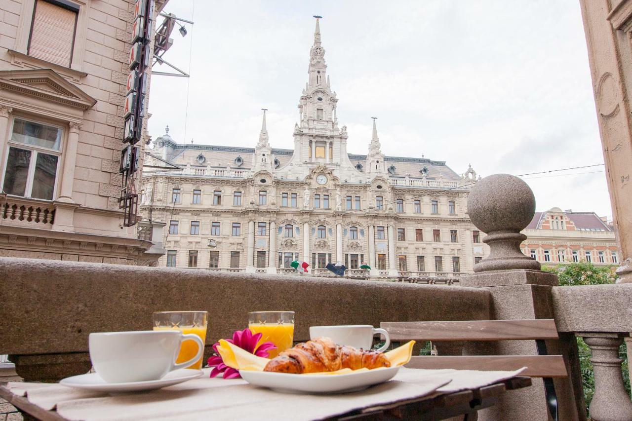 New York Palace View Apartment Budapest Exterior foto